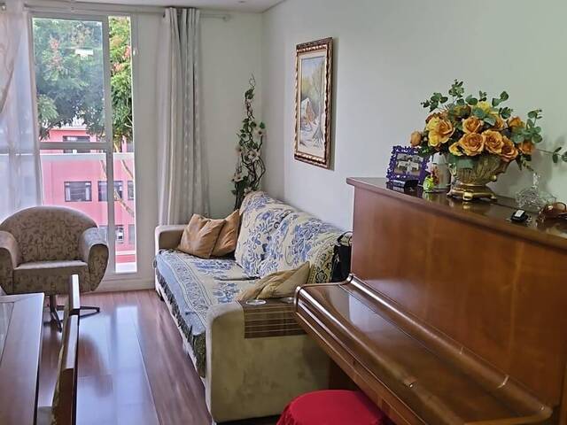 Apartamento para Venda em Curitiba - 1